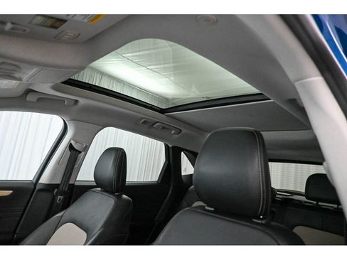 Used 2021 Ford Escape Titanium w/ Titanium Elite Package AWD/4WD image 35