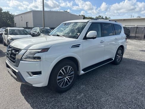 Used 2023 Nissan Armada SL w/ Captain's Chairs Package AWD/4WD image 5