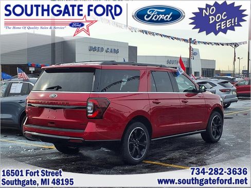 Used 2022 Ford Expedition Max Limited image 2
