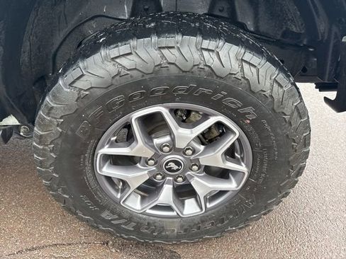 Used 2023 Ford Bronco Badlands image 36