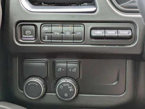 Used 2021 Chevrolet Suburban High Country image 28