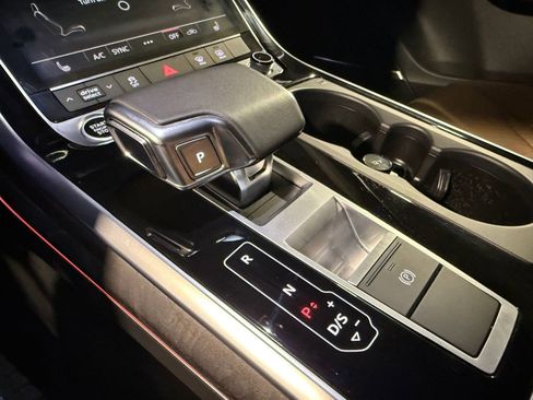 Certified 2025 Audi Q7 2.0T Premium w/ Convenience Plus Package image 17