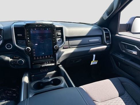 New 2026 RAM 1500 4x4 Crew Cab image 26