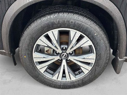 Certified 2023 Nissan Rogue SV image 16