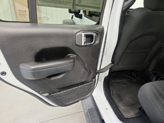 Used 2023 Jeep Wrangler Unlimited Sport AWD/4WD image 19