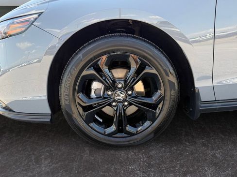 Used 2025 Honda Accord SE image 9