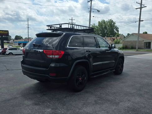 Used 2012 Jeep Grand Cherokee Laredo w/ Laredo E Group AWD/4WD image 9