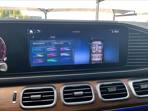 Used 2024 Mercedes-Benz GLS 450 4MATIC image 35