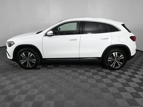 Certified 2025 Mercedes-Benz GLA 250 image 3