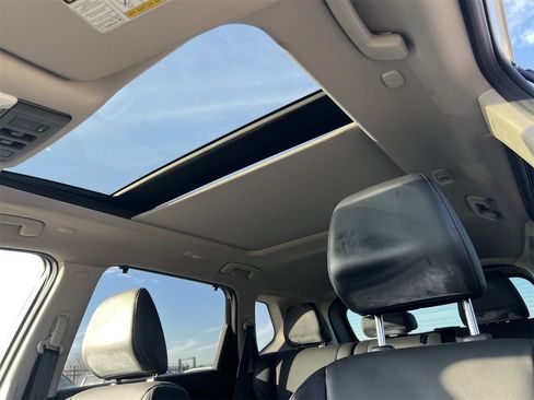 Certified 2023 Nissan Rogue SV w/ SV Premium Package image 11