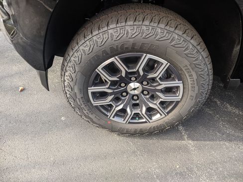 New 2026 Chevrolet Colorado Z71 w/ Technology Package image 11