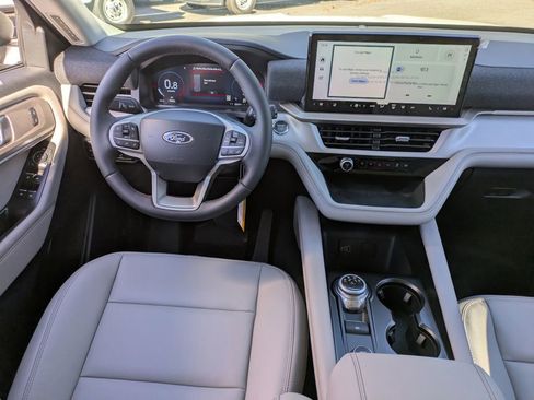 New 2026 Ford Explorer Active w/ Active Comfort Package image 20