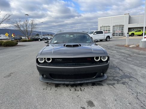 Used 2018 Dodge Challenger R/T Scat Pack image 9