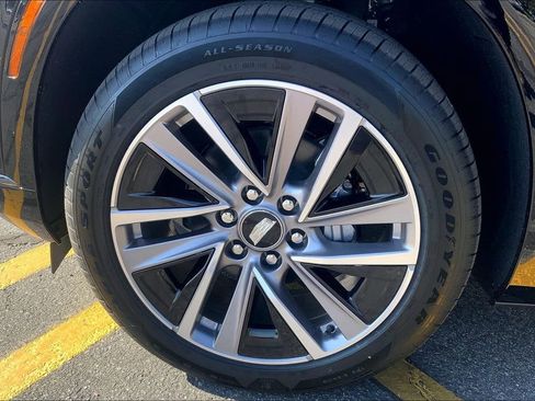 New 2026 Cadillac Vistiq Sport image 13