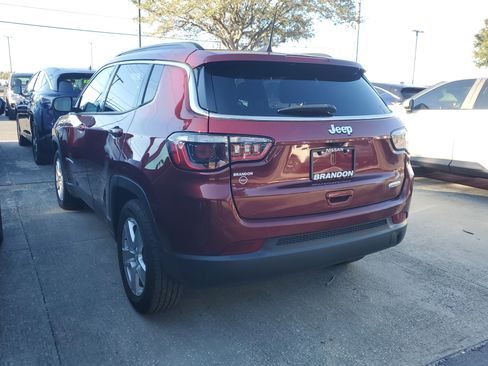 Used 2022 Jeep Compass Latitude image 6