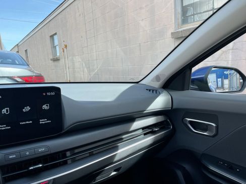 Used 2025 Kia K4 LXS image 34