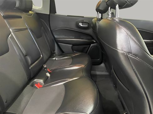 Used 2019 Jeep Compass Latitude w/ Cold Weather Group image 14