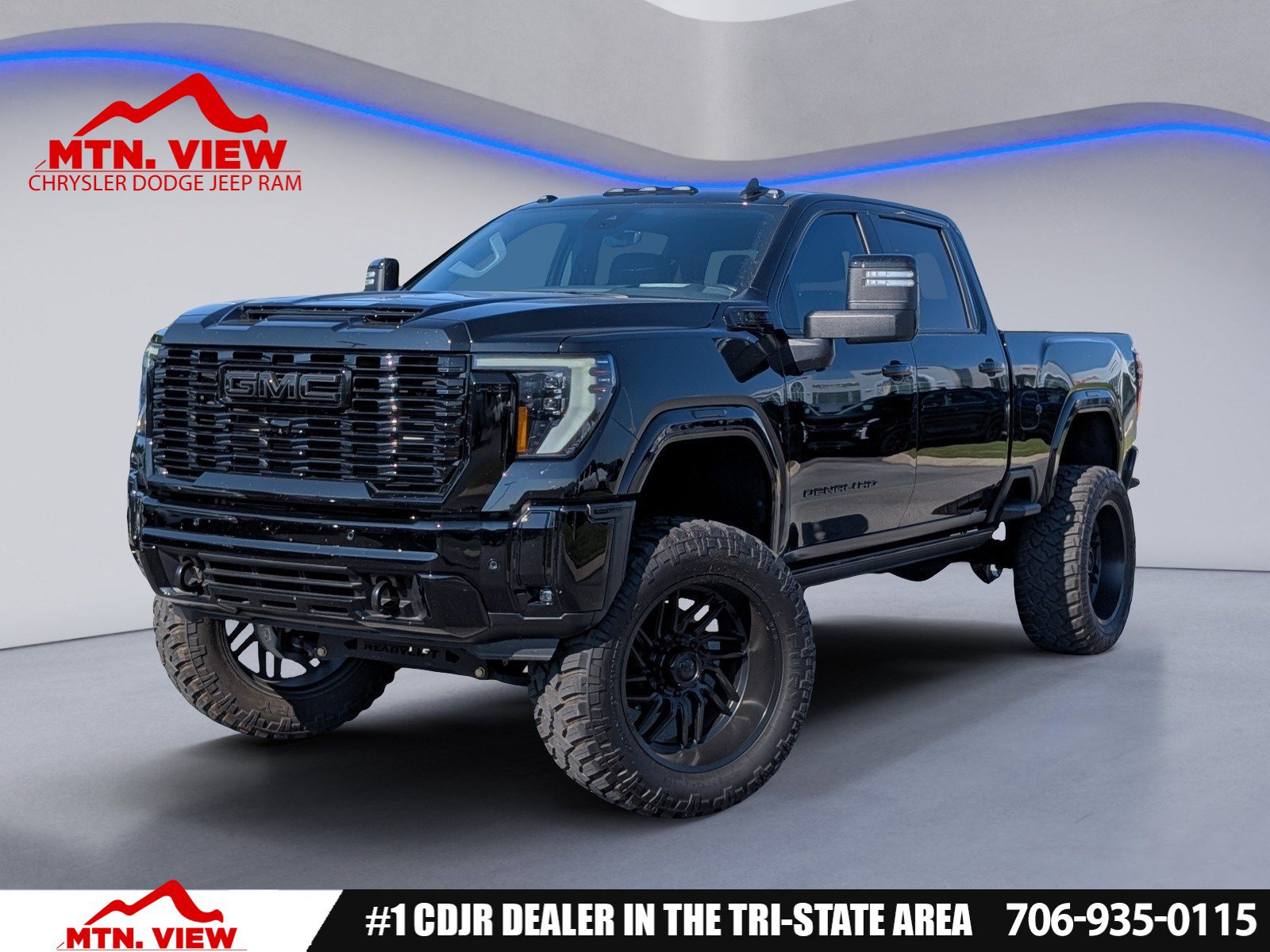 Used 2025 GMC Sierra 2500 Denali w/ Denali Reserve Package AWD/4WD image 1