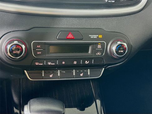 Used 2020 Kia Sorento EX AWD/4WD image 9