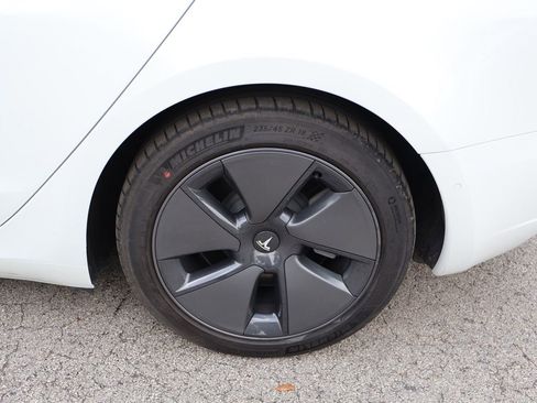 Used 2021 Tesla Model 3 Standard Range Plus RWD image 22