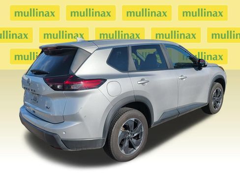 Used 2024 Nissan Rogue SV FWD image 7