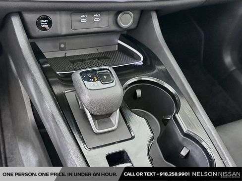 Certified 2025 Nissan Rogue SL w/ Tech Package AWD/4WD image 17