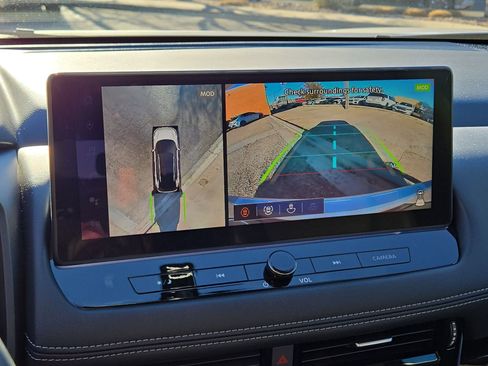 Used 2025 Nissan Rogue SL w/ SL Premium Package image 18