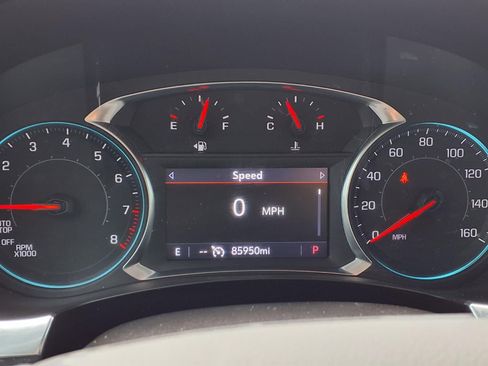 Used 2023 Chevrolet Traverse LT FWD image 13