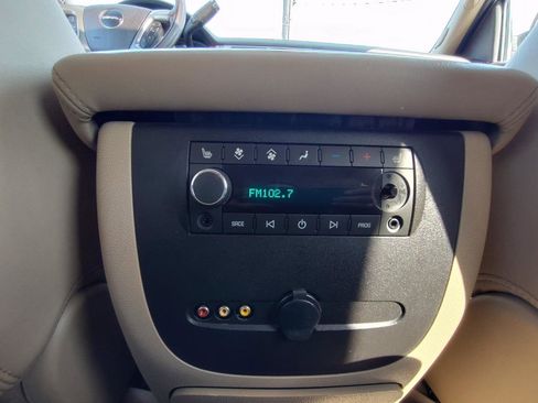 Used 2011 GMC Yukon Denali image 36