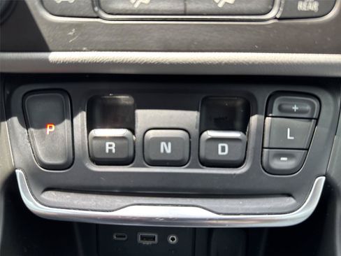 Used 2018 GMC Terrain SLE FWD image 20