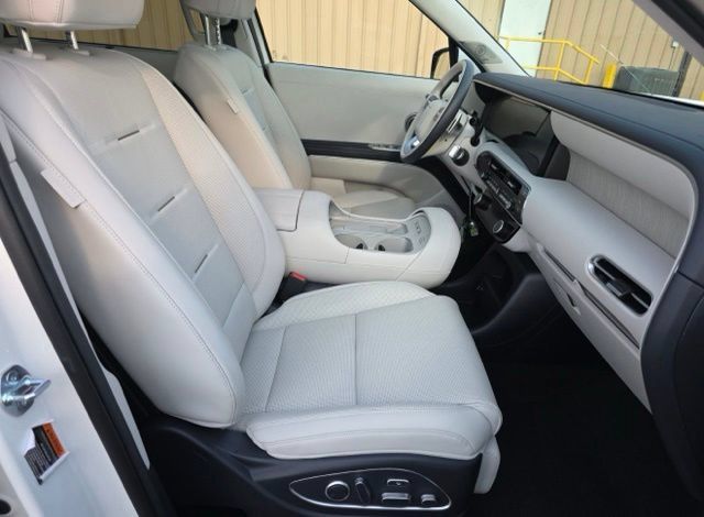 Used 2026 Hyundai Palisade Calligraphy AWD/4WD image 9