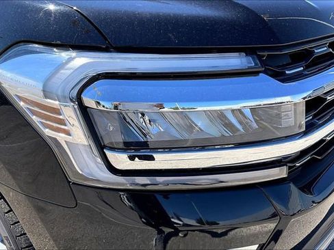 Used 2024 Ford Expedition Limited AWD/4WD image 28
