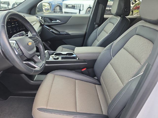 Used 2026 Chevrolet Equinox LT w/ Convenience Package II FWD image 16
