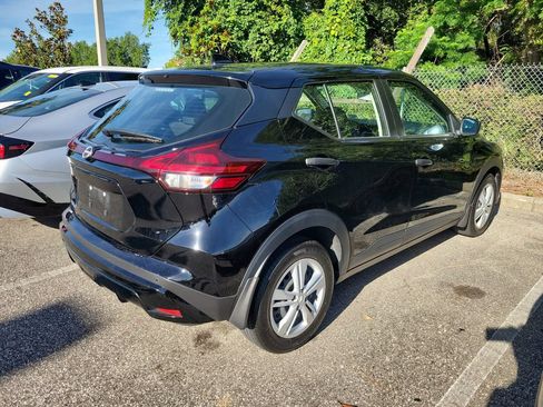 Used 2024 Nissan Kicks S FWD image 3