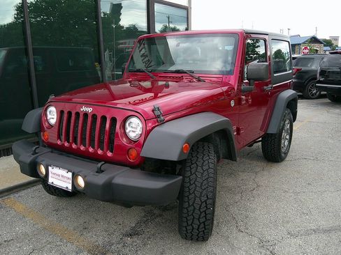 Used 2013 Jeep Wrangler Sport AWD/4WD image 2