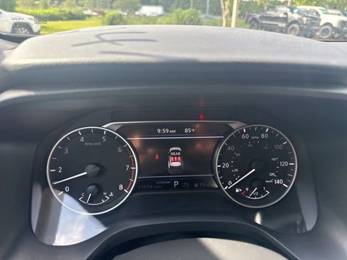 Used 2024 Nissan Rogue S FWD image 16