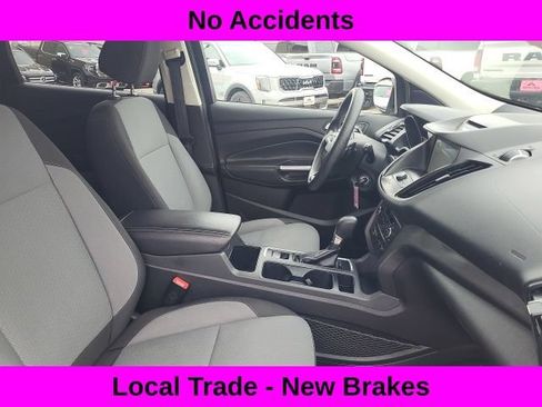 Used 2017 Ford Escape SE w/ Equipment Group 201A FWD image 15