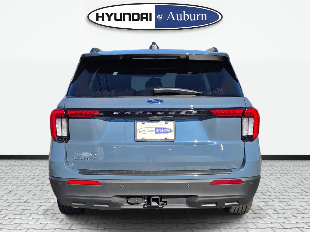 Used 2026 Ford Explorer Active RWD image 6