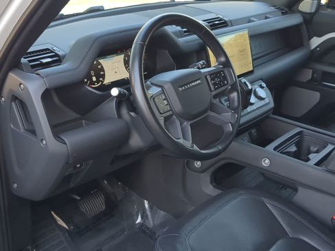 Used 2024 Land Rover Defender 130 X-Dynamic SE AWD/4WD image 10