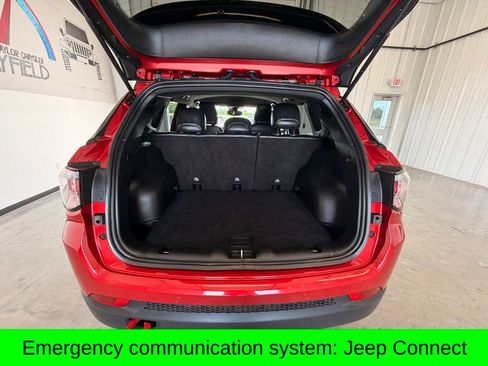 Used 2025 Jeep Compass Trailhawk AWD/4WD image 5