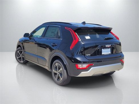 New 2025 Kia Niro EX image 6
