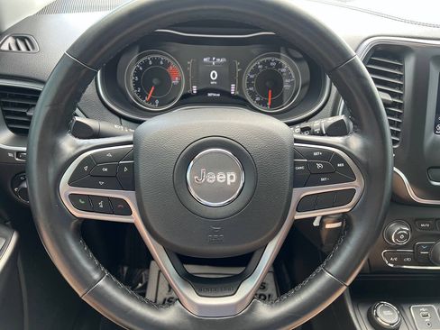 Used 2020 Jeep Cherokee Latitude w/ Cold Weather Group AWD/4WD image 15