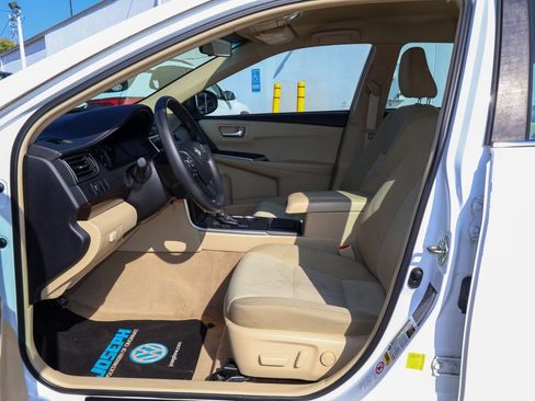 Used 2015 Toyota Camry LE FWD image 11
