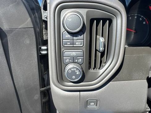 Used 2021 Chevrolet Silverado 1500 Custom AWD/4WD image 17
