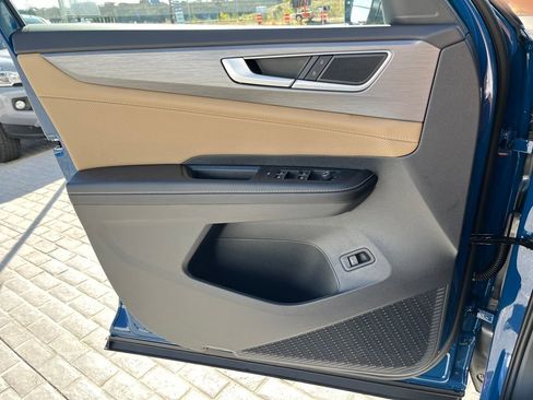 New 2026 Volkswagen Atlas Cross Sport SE image 19