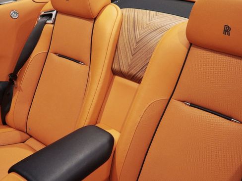 Used 2017 Rolls-Royce Dawn image 42