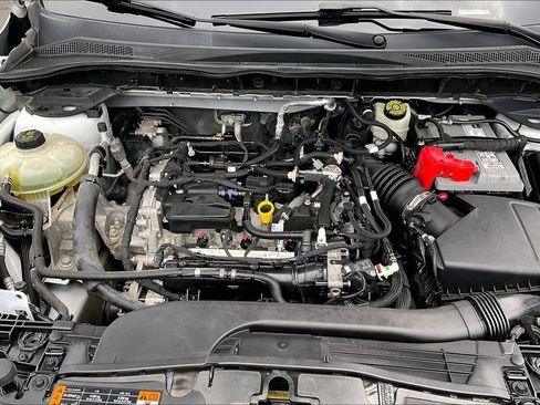 Certified 2022 Ford Escape S AWD/4WD image 9