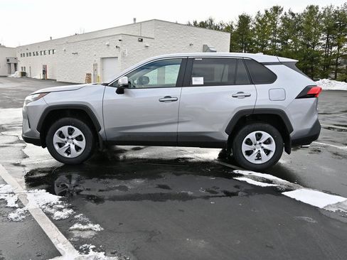 New 2025 Toyota RAV4 LE image 4
