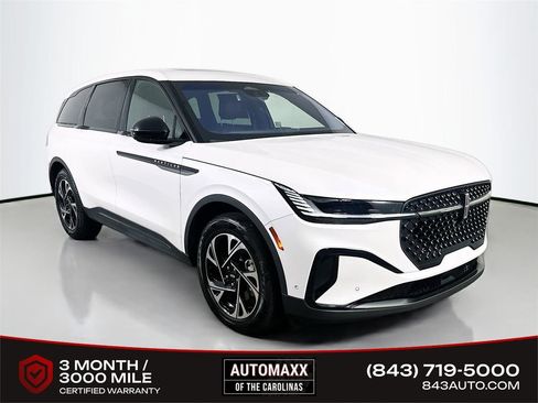 Used 2024 Lincoln Nautilus Premier w/ Equipment Group 102A AWD/4WD image 1