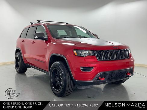 Used 2020 Jeep Grand Cherokee Trailhawk image 4